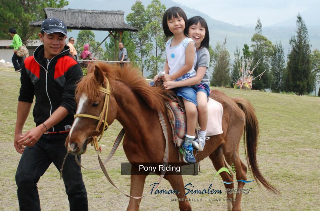 Taman Simalem Resort Tongging Eksteriør bilde